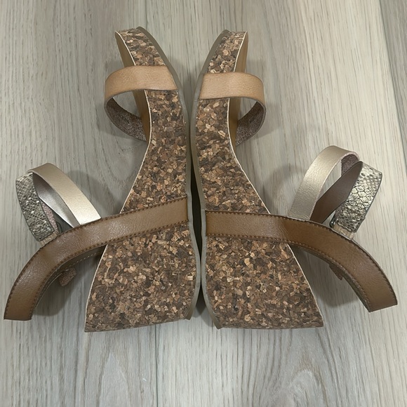 NWT Hirosha Blowfish Wedges - Picture 6 of 13